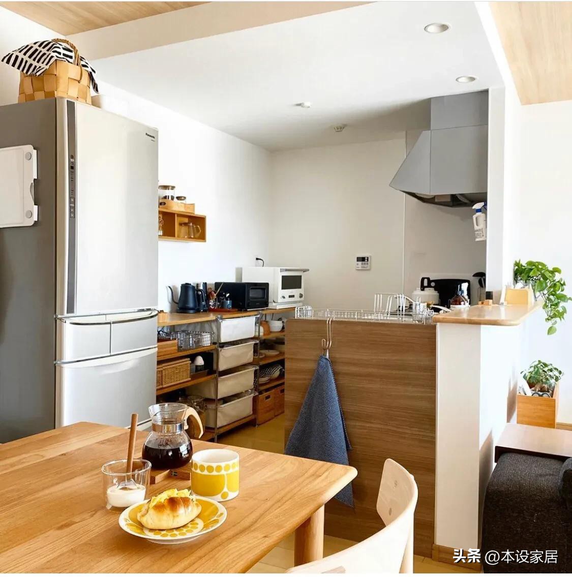 Một ngôi nhà có thể sạch đến mức nào? Bước vào căn hộ 42m² của người phụ nữ 53 tuổi này, tôi chỉ muốn… về dọn lại nhà mình ngay lập tức- Ảnh 3.