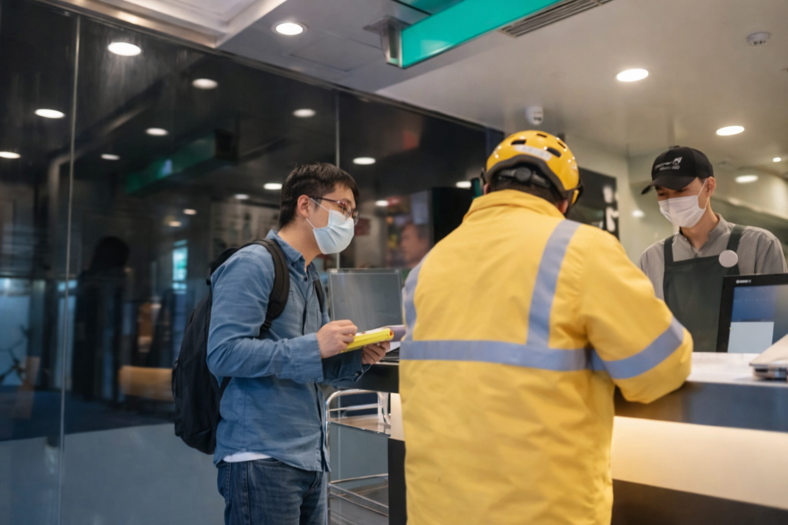 Thạc sĩ đại học top 1 bất ngờ trở thành shipper giao đồ ăn- Ảnh 2.