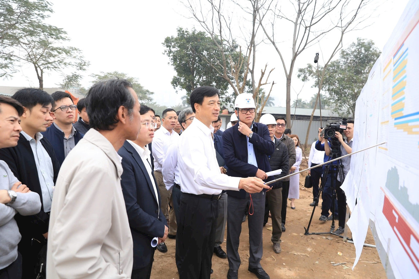 Bí thư Hà Nội yêu cầu xử lý nhà siêu mỏng , siêu méo trong quy hoạch 2026 - Ảnh 2. Bí thư Hà Nội yêu cầu xử lý nhà siêu mỏng , siêu méo trong quy hoạch 2026 - Ảnh 2.