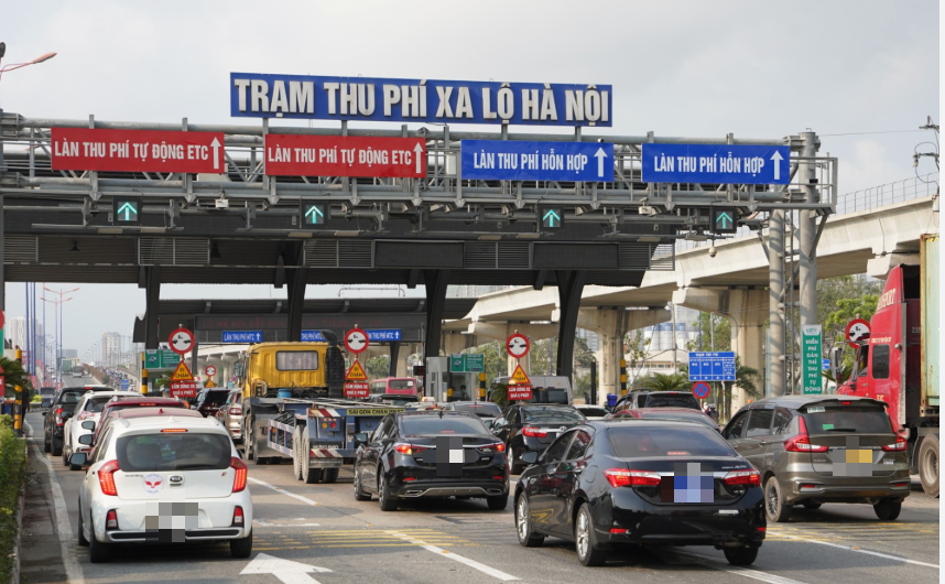Lưu thông qua trạm thu phí dịp Tết Bính Ngọ: Những quy định chủ xe cần lưu ý để tránh bị xử phạt - Ảnh 1.