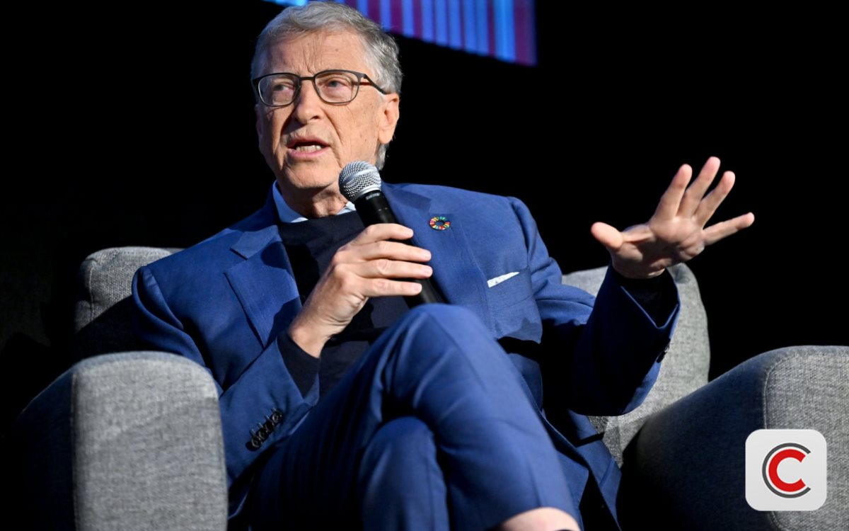 Bill Gates và nghề lập trình miễn nhiễm với AI trong 100 năm tới - Ảnh 1.