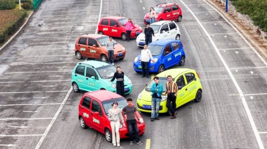 Chery QQ3 chính thức ra mắt tại việt nam với giá rẻ và phạm vi hoạt động 401 km - Ảnh 2. Chery QQ3 chính thức ra mắt tại việt nam với giá rẻ và phạm vi hoạt động 401 km - Ảnh 2.