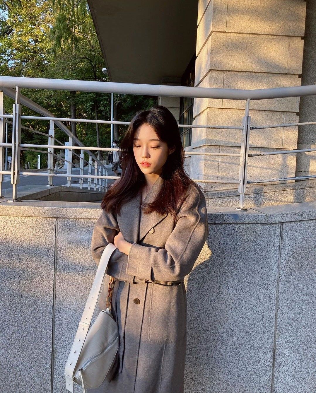 Tình cảnh của cô gái 30 tuổi lương 10 triệu, “mắc kẹt” với khoản tiết kiệm 1 tỷ