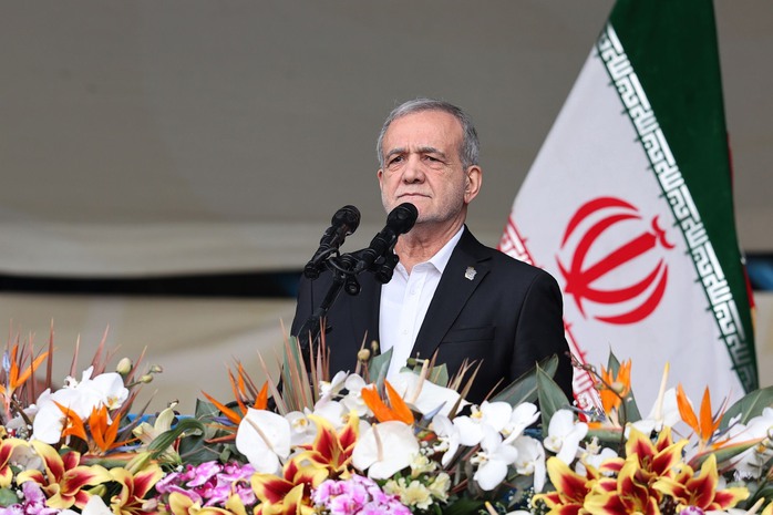 Ai tạm thời thay thế Lãnh tụ tối cao Iran vừa từ trần? - Ảnh 1.