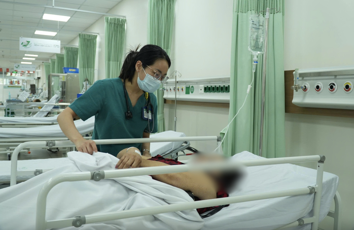 Sở Y tế TPHCM thông tin thêm về vụ nghi ngộ độc bánh mì vừa xảy ra ở phường Hạnh Thông - Ảnh 1.