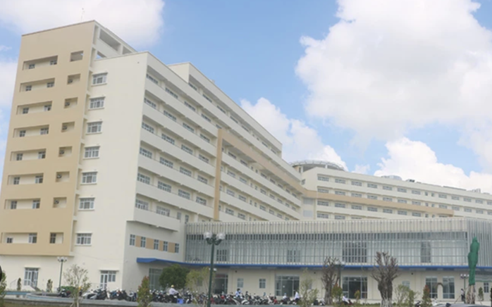 Vĩnh Long: Điều tra vụ nổ tại Bệnh viện Đa khoa Trà Vinh - Ảnh 1.