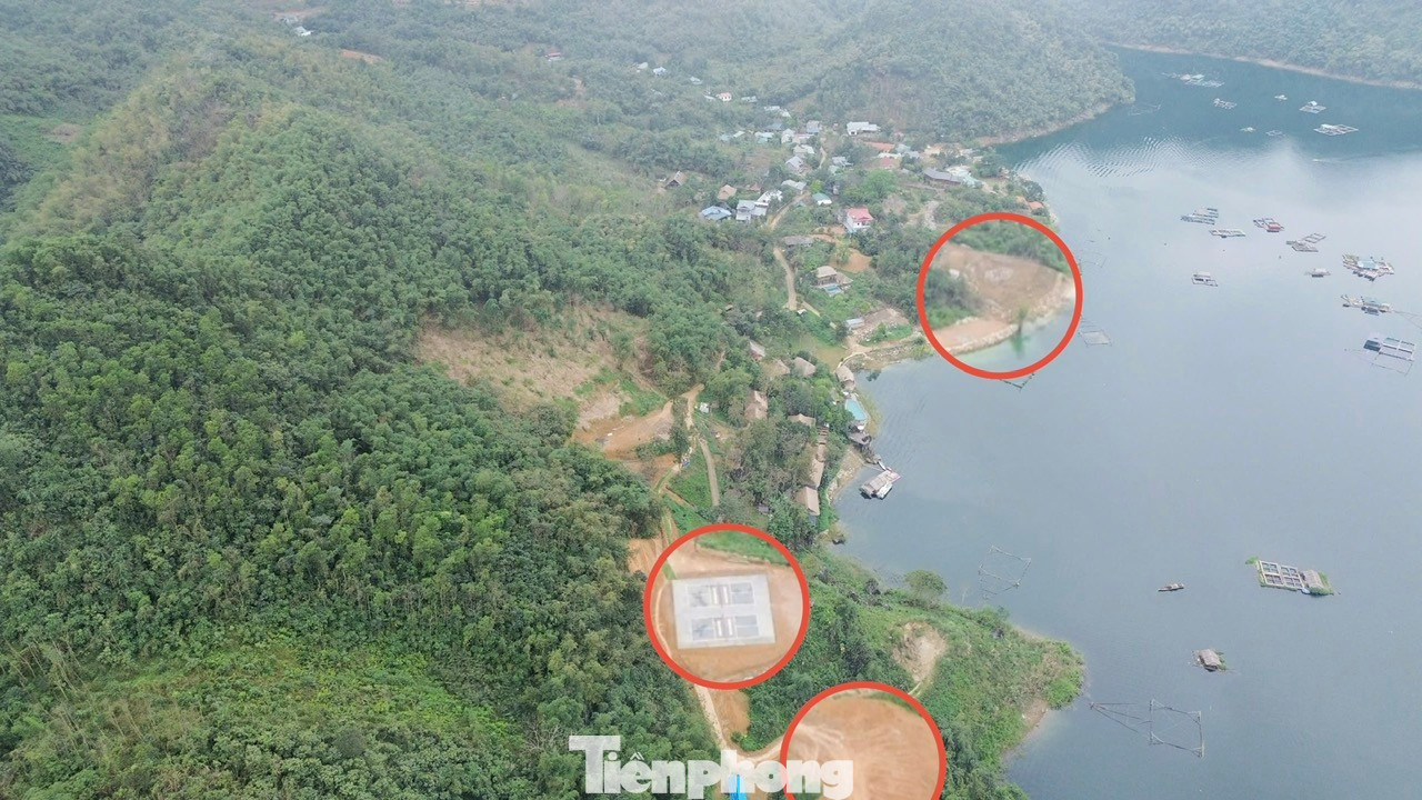 Chủ tịch tỉnh Phú Thọ chỉ đạo xử lý vi phạm lấn hồ hòa bình năm 2026 - Ảnh 1. Chủ tịch tỉnh Phú Thọ chỉ đạo xử lý vi phạm lấn hồ hòa bình năm 2026 - Ảnh 1.