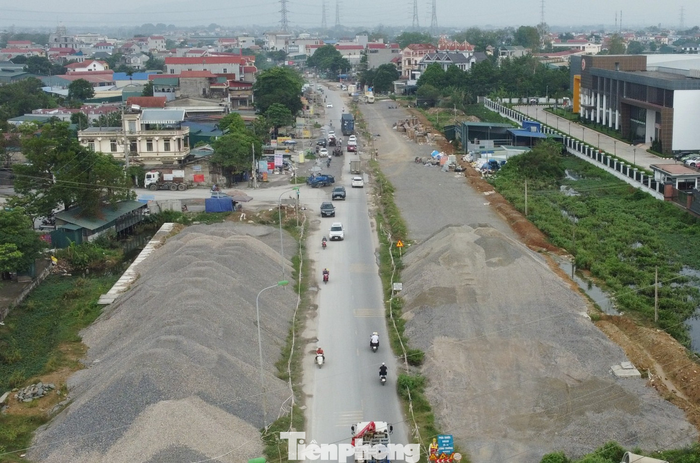 Dự án mở rộng QL6 Hà Nội: Vướng mặt bằng làm chậm tiến độ thi công 2026 - Ảnh 2.