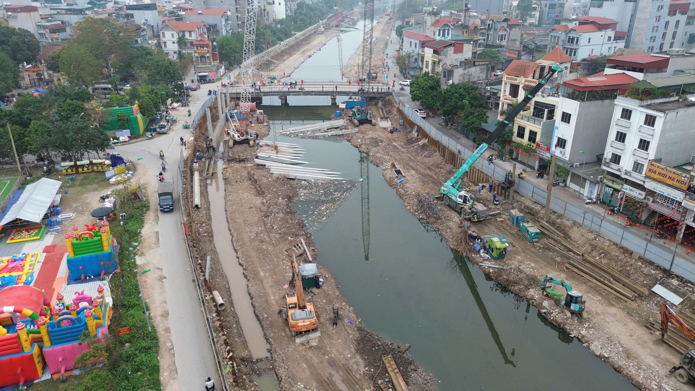 Dự án chống ngập Hà Nội: Giải pháp khẩn cấp cho mùa mưa 2026 - Ảnh 1.