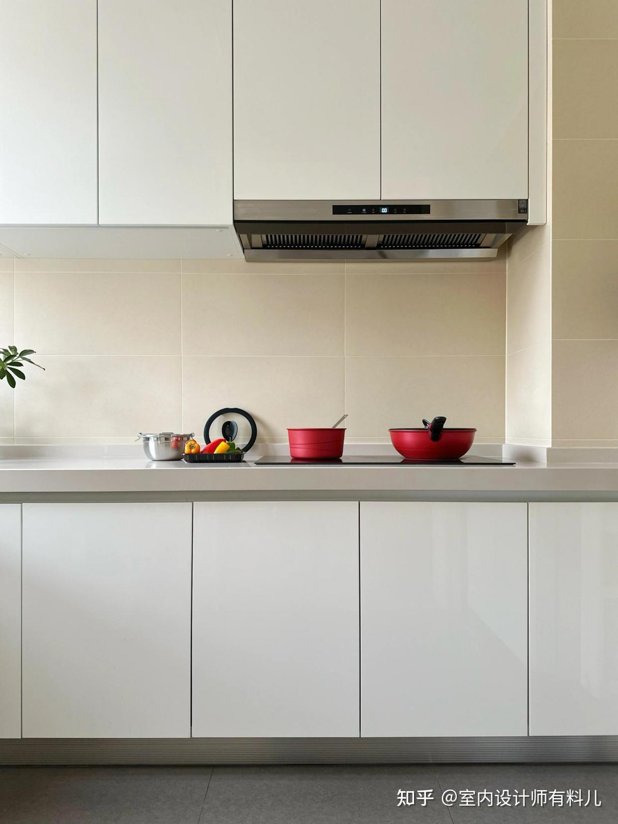 Ngôi nhà sạch đến “khó tin” của gia đình 4 người: Ít đồ, dễ dọn, tiết kiệm tiền mỗi tháng mà nhiều người không nhận ra- Ảnh 4.