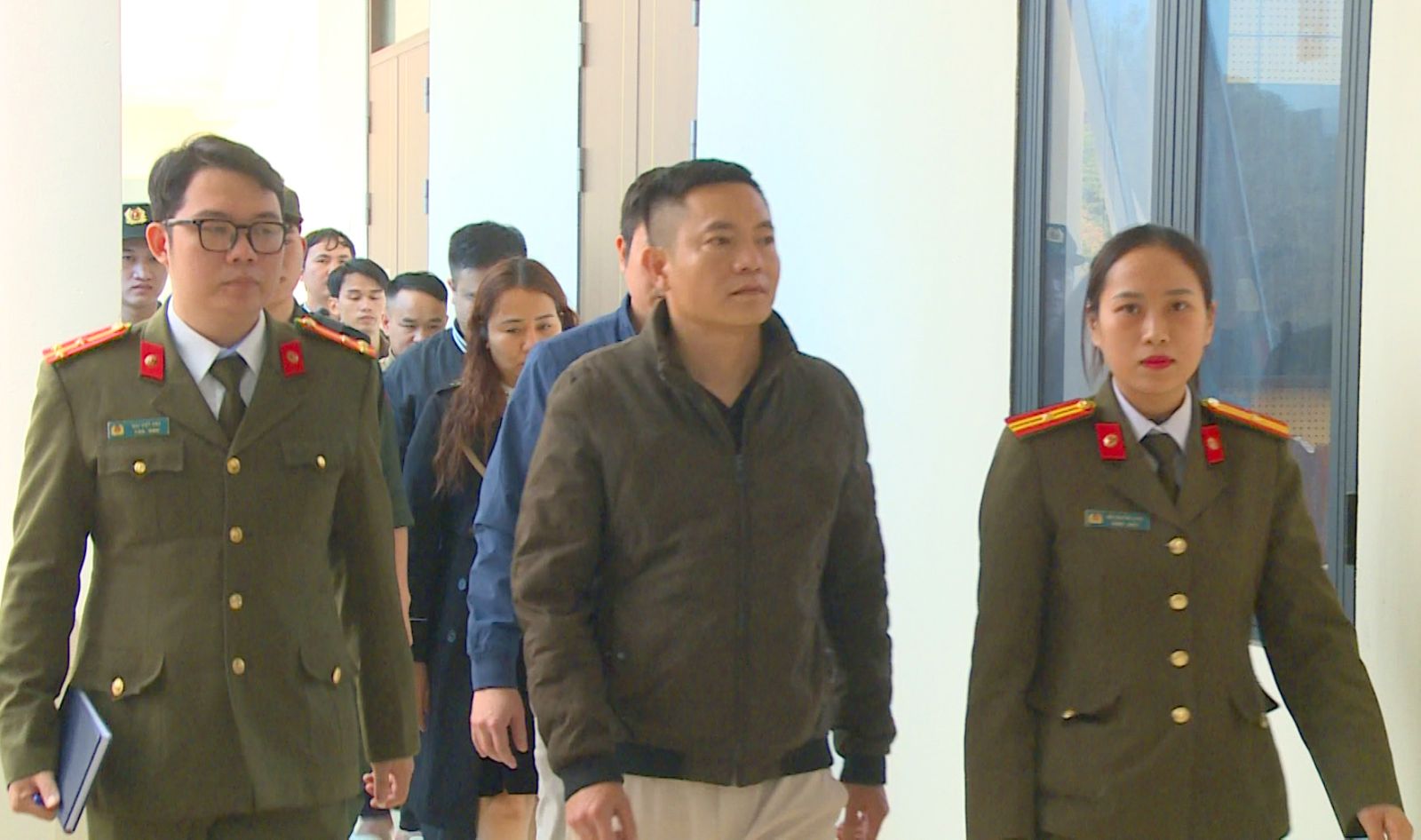 Lừa đảo Hoàng Văn Toàn và scandal thuốc xương khớp lừa đảo 80 . 000 Người năm 2026 - Ảnh 1.