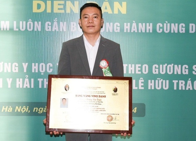 Lừa đảo Hoàng Văn Toàn và scandal thuốc xương khớp lừa đảo 80 . 000 Người năm 2026 - Ảnh 2.