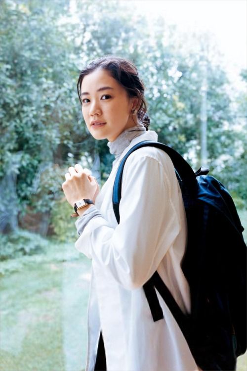 Trước tuổi trung niên có bao nhiêu tiền tiết kiệm là đủ? Con số thực tế giúp bạn vượt 80% người cùng trang lứa
