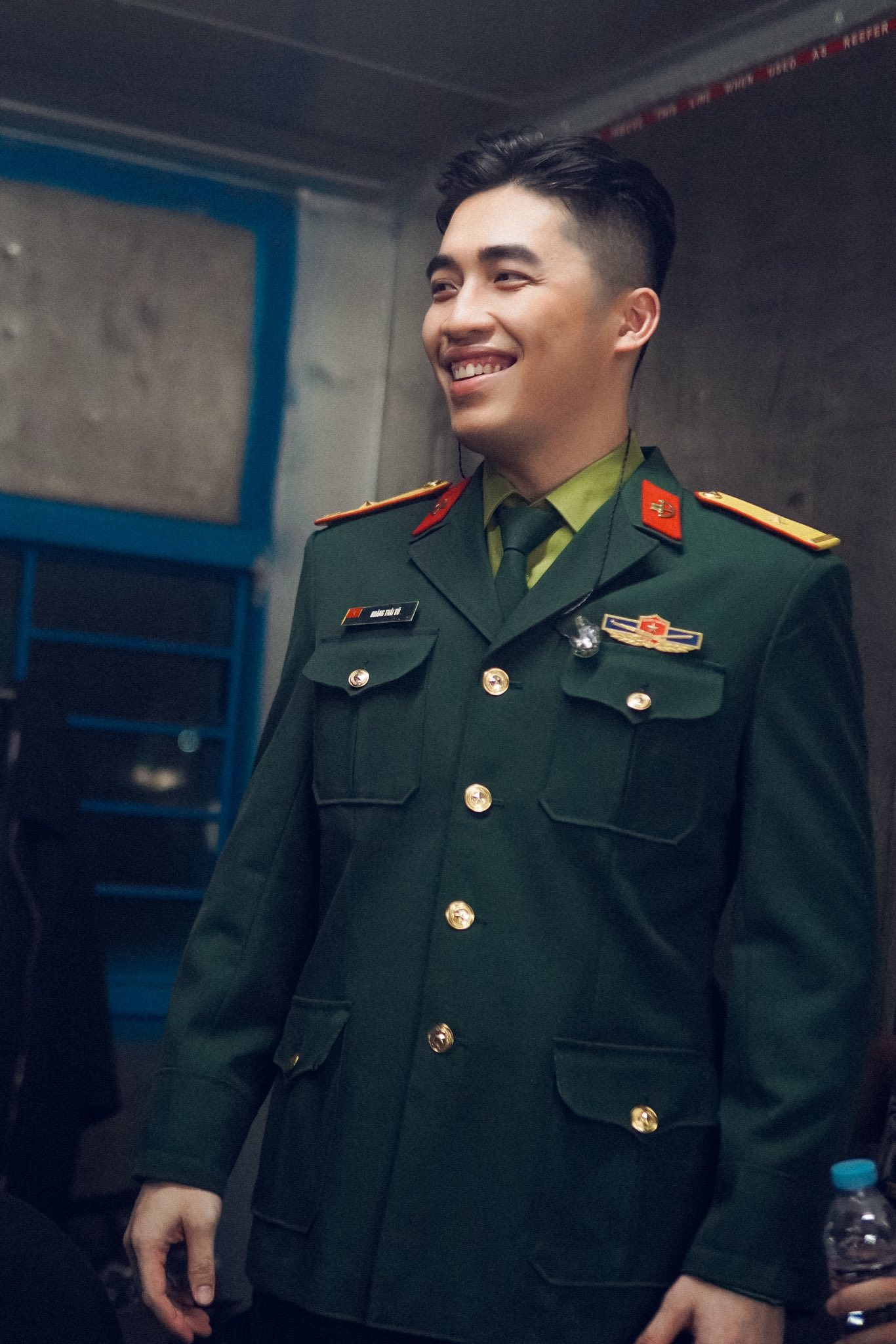 Vũ . - Hoàng tử nhạc suy Việt Nam tốt nghiệp Học viện Khoa học Quân sự Hà Nội - Ảnh 3. Vũ . - Hoàng tử nhạc suy Việt Nam tốt nghiệp Học viện Khoa học Quân sự Hà Nội - Ảnh 3.