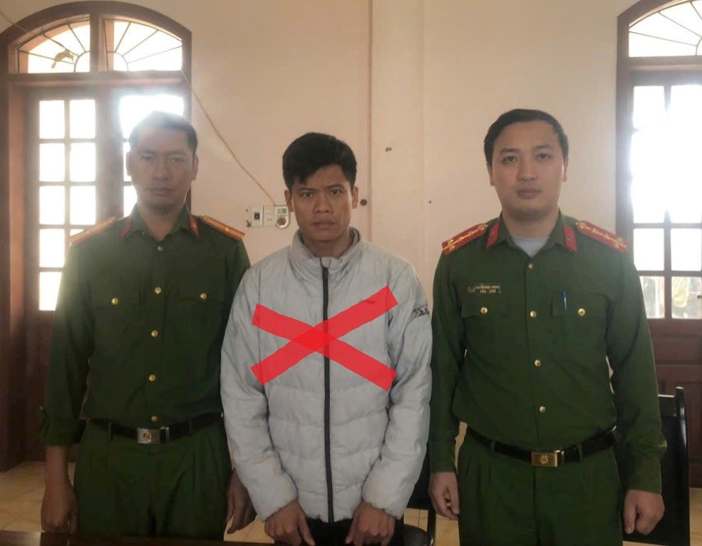 Thông tin vụ cô gái Hải Phòng bị Bàn Văn Huấn kéo lê trên đường ngày 8 / 3 - Ảnh 2.