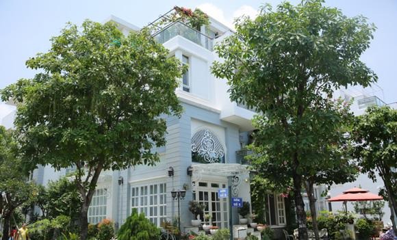 Nhạc sĩ Minh Khang: Hành trình Từ nghèo khó đến thành công và hạnh phúc gia đình - Ảnh 6. Nhạc sĩ Minh Khang: Hành trình Từ nghèo khó đến thành công và hạnh phúc gia đình - Ảnh 6.