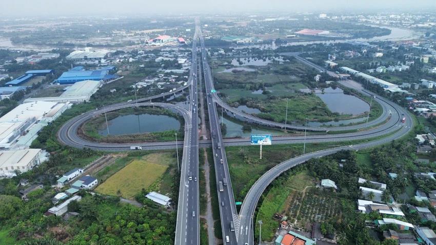 Quy luật 10 năm của BĐS TP.HCM: Khu Tây có trở thành cực tăng trưởng mới? - Ảnh 2. Quy luật 10 năm của BĐS TP.HCM: Khu Tây có trở thành cực tăng trưởng mới? - Ảnh 2.