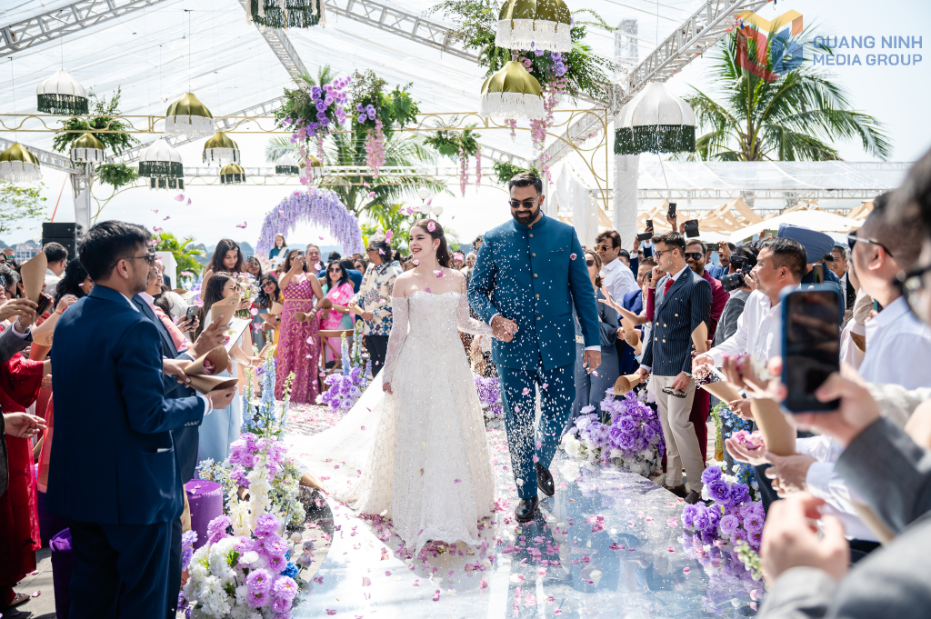 Khách sạn FLC Hạ Long đón giới siêu giàu Ấn Độ , Trịnh Văn Quyết trở lại năm 2026 - Ảnh 2. Khách sạn FLC Hạ Long đón giới siêu giàu Ấn Độ , Trịnh Văn Quyết trở lại năm 2026 - Ảnh 2.