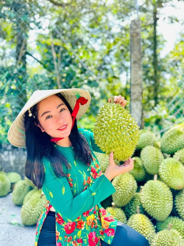 Mẹ đơn thân là nữ NSƯT nổi tiếng miền Nam một thời: U50 bán trái cây ở Mỹ, có người yêu bí mật - Ảnh 3.