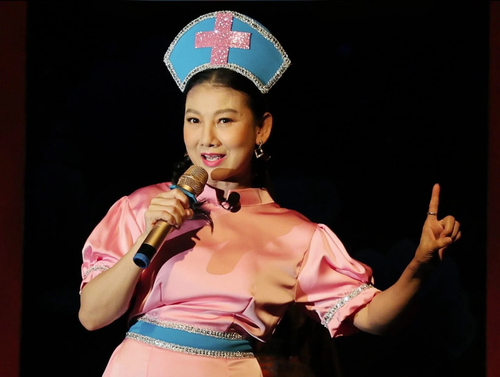 NSND Mỹ Uyên: Diễn viên quốc dân với cuộc sống nghệ thuật phong phú và ý nghĩa - Ảnh 2. NSND Mỹ Uyên: Diễn viên quốc dân với cuộc sống nghệ thuật phong phú và ý nghĩa - Ảnh 2.