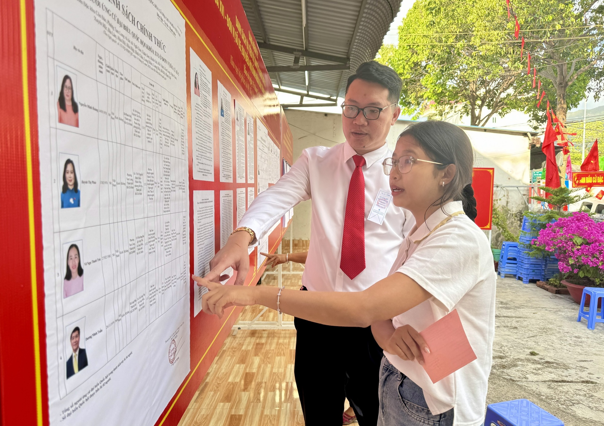 Cử tri Côn Đảo nô nức tham gia ngày bầu cử Quốc hội và HĐND 2026 - Ảnh 6.