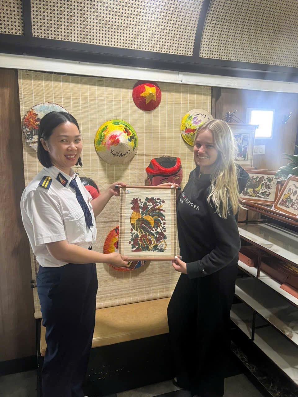 Trải nghiệm văn hóa Việt trên chuyến tàu SE19 – SE20 chất lượng như khách sạn - Ảnh 9. Trải nghiệm văn hóa Việt trên chuyến tàu SE19 – SE20 chất lượng như khách sạn - Ảnh 9.