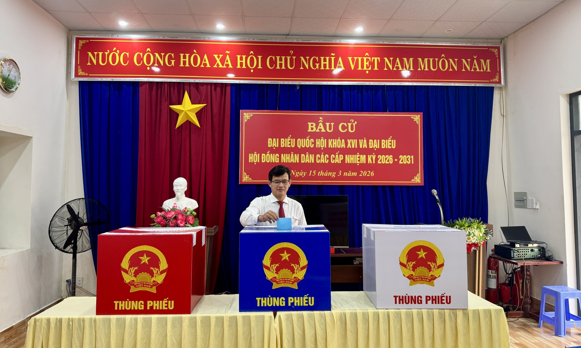 Cử tri Côn Đảo nô nức tham gia ngày bầu cử Quốc hội và HĐND 2026 - Ảnh 14.