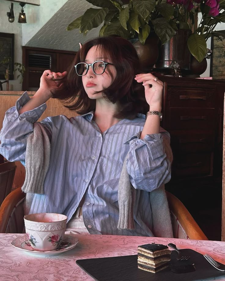 Cuộc sống tuổi 30 không hoàn hảo như tưởng tượng nhưng vẫn đầy ý nghĩa - Ảnh 1.