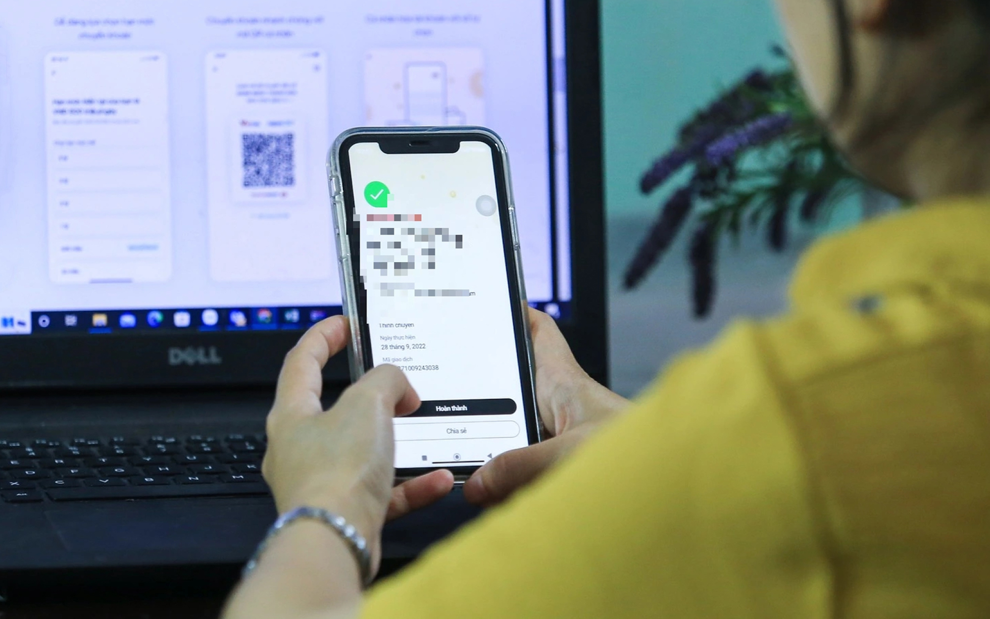 Công an TP . HCM đề nghị những Người đã chuyển tiền vào tài khoản Bùi Văn Đông nhanh chóng trình báo - Ảnh 1. Công an TP . HCM đề nghị những Người đã chuyển tiền vào tài khoản Bùi Văn Đông nhanh chóng trình báo - Ảnh 1.