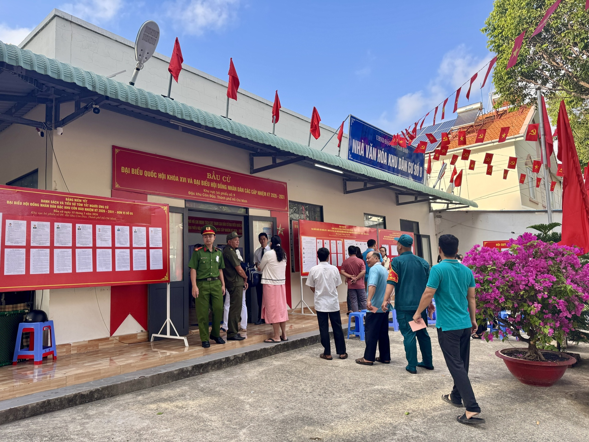 Cử tri Côn Đảo nô nức tham gia ngày bầu cử Quốc hội và HĐND 2026 - Ảnh 2.