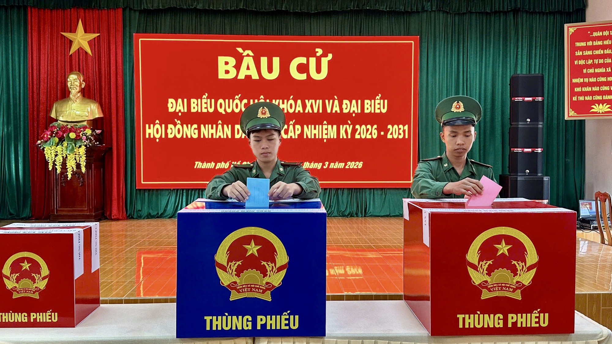 Cử tri Côn Đảo nô nức tham gia ngày bầu cử Quốc hội và HĐND 2026 - Ảnh 15.