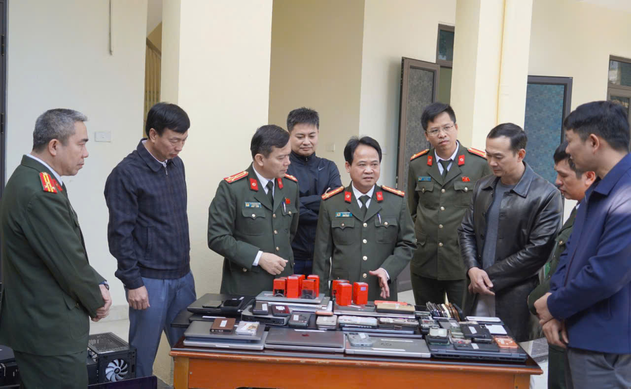 Bị lừa đảo tiền ảo , người phụ nữ thanh hóa mất trắng 7 , 3 tỉ đồng trong đường dây Xintel - Ảnh 3. Bị lừa đảo tiền ảo , người phụ nữ thanh hóa mất trắng 7 , 3 tỉ đồng trong đường dây Xintel - Ảnh 3.