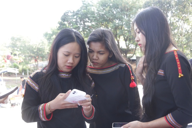 Đồng bào Tây Nguyên nô nức đi bầu cử - Ảnh 5.