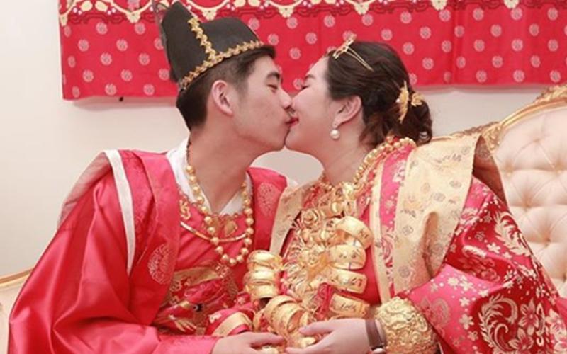 Cuộc sống kín tiếng của Hà Siêu Doanh và chồng rể Harvard Tân Kỳ Long sau 4 năm kết hôn - Ảnh 3. Cuộc sống kín tiếng của Hà Siêu Doanh và chồng rể Harvard Tân Kỳ Long sau 4 năm kết hôn - Ảnh 3.