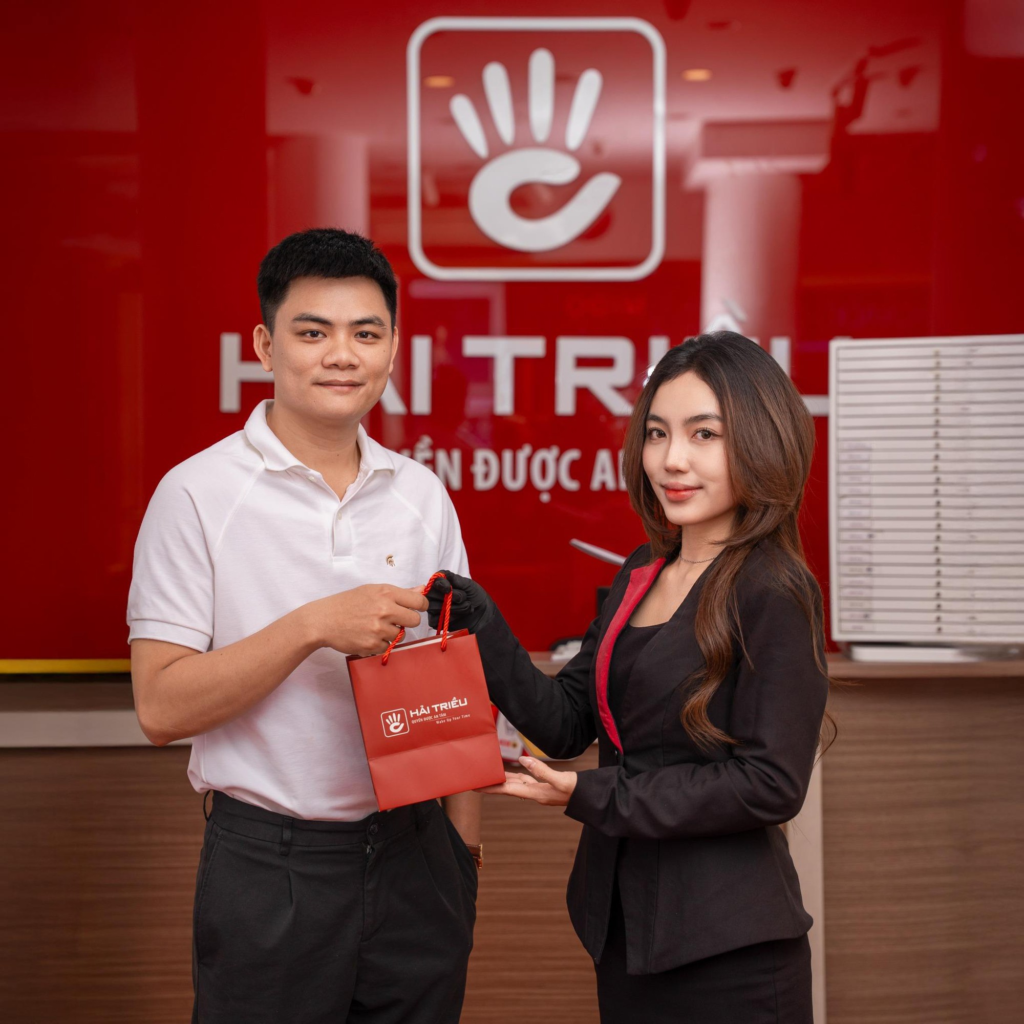 Đồng Hồ Hải Triều lọt Top 100 Thương hiệu tiêu biểu Châu Á - Ảnh 1. Đồng Hồ Hải Triều lọt Top 100 Thương hiệu tiêu biểu Châu Á - Ảnh 1.