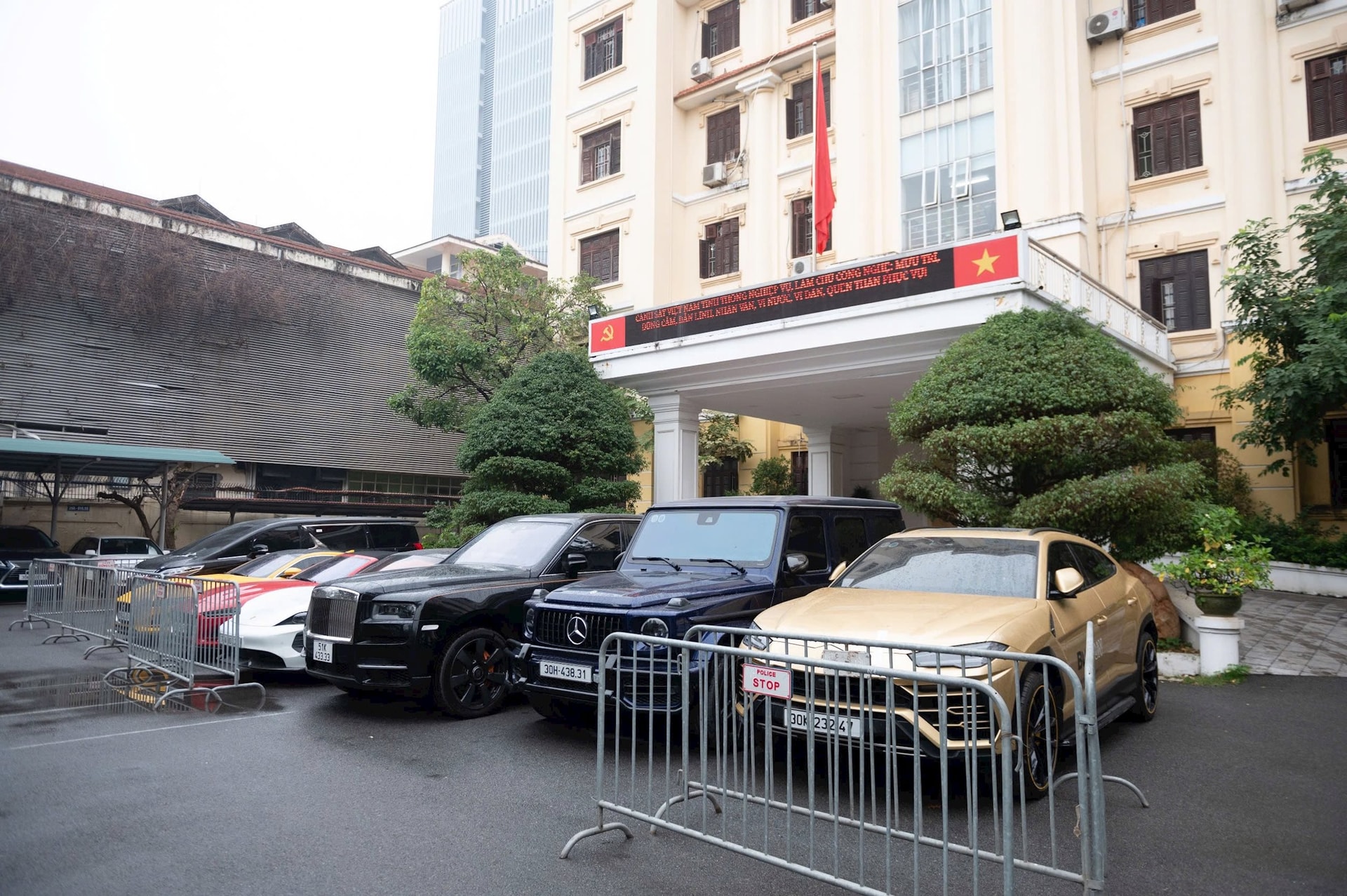 Khối tài sản khổng lồ của Mr Pips bị kê biên trong vụ lừa đảo tài chính 2026 - Ảnh 9. Khối tài sản khổng lồ của Mr Pips bị kê biên trong vụ lừa đảo tài chính 2026 - Ảnh 9.