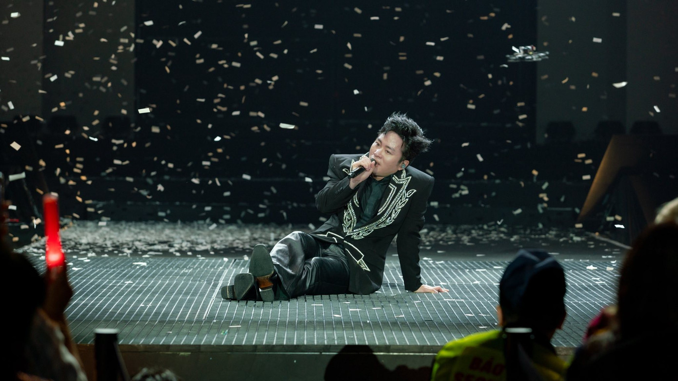 Tùng Dương cover E là không thể: Cơn sốt âm nhạc gây tranh cãi 2026 - Ảnh 2. Tùng Dương cover E là không thể: Cơn sốt âm nhạc gây tranh cãi 2026 - Ảnh 2.