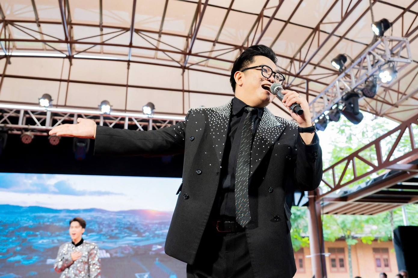 Tùng Dương cover E là không thể: Cơn sốt âm nhạc gây tranh cãi 2026 - Ảnh 5. Tùng Dương cover E là không thể: Cơn sốt âm nhạc gây tranh cãi 2026 - Ảnh 5.