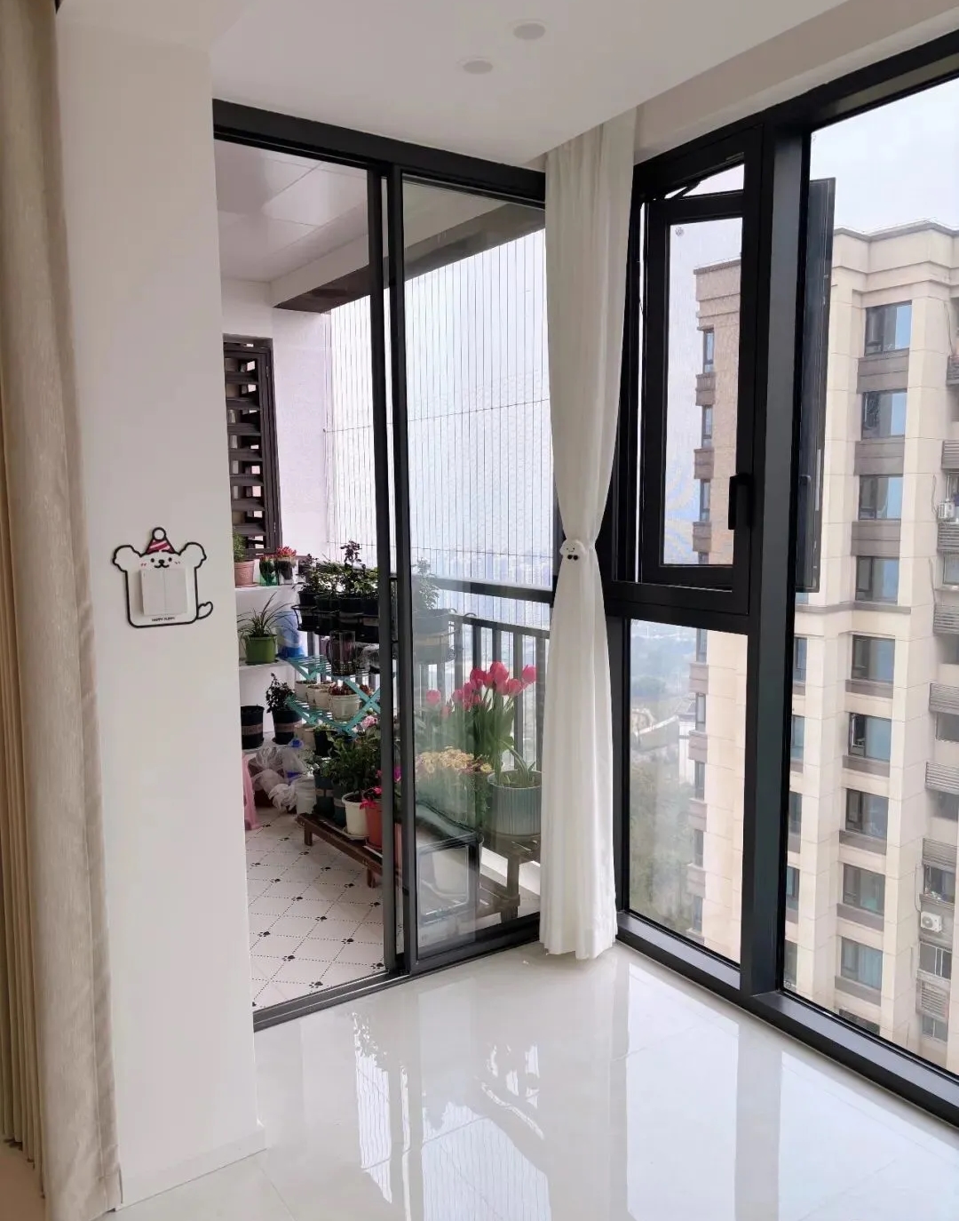 Cải tạo ban công 8m2 độc đáo , không gian sống tuyệt vời cho gia đình bạn - Ảnh 4. Cải tạo ban công 8m2 độc đáo , không gian sống tuyệt vời cho gia đình bạn - Ảnh 4.