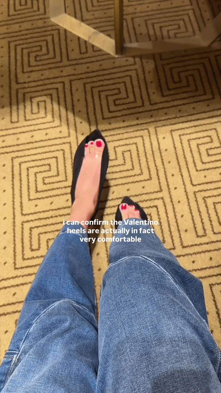 Giày Valentino Révélé Open Toe: Thiết kế gây tranh cãi giá 27 triệu có đáng mua? - Ảnh 9.