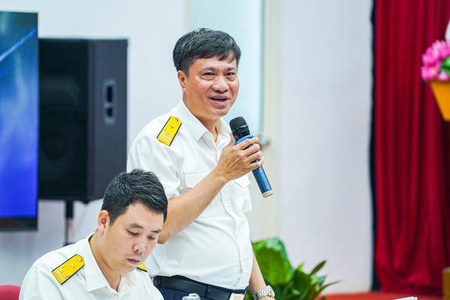 Phó Trưởng Thuế TP Hà Nội: Hộ kinh doanh có thể làm sổ sách bằng Excel hoặc ghi chép thủ công - Ảnh 1.