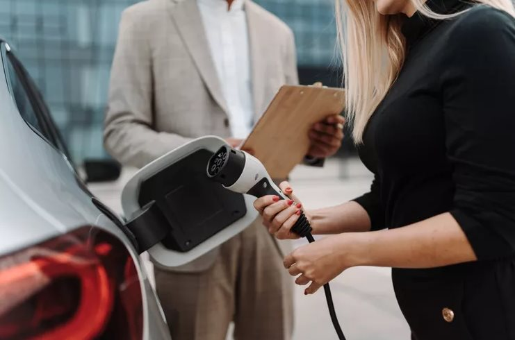 Tại sao giá xăng tăng tại Mỹ không thúc đẩy cơn sốt xe điện năm 2026 - Ảnh 2. Tại sao giá xăng tăng tại Mỹ không thúc đẩy cơn sốt xe điện năm 2026 - Ảnh 2.