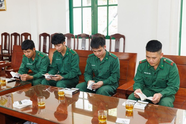 Từ tri thức đến bản lĩnh phụng sự: Hành trình Từ Trái Tim tại tuyến đầu biên giới - Ảnh 4.