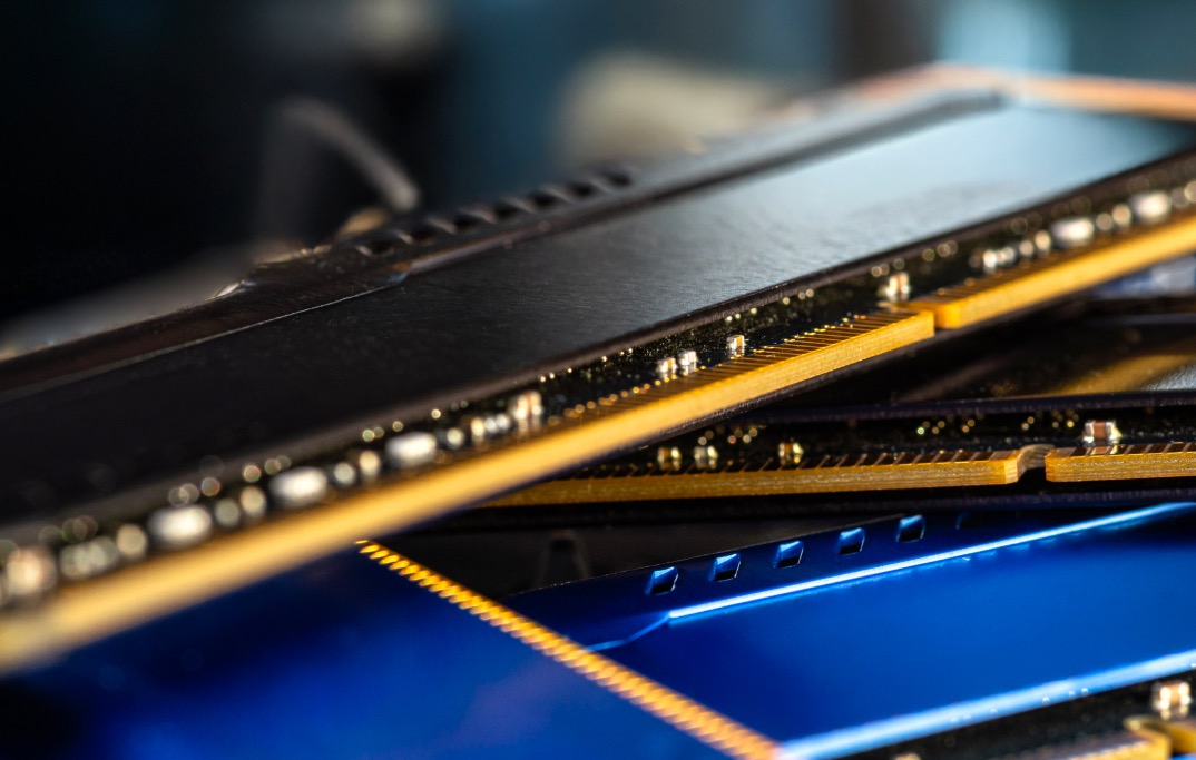 Thời smartphone giá rẻ đã chết: Khi “ngàn đô” không còn là đỉnh - và giá trung bình giờ ngang ngửa chiếc iPhone đầu tiên - Ảnh 6.