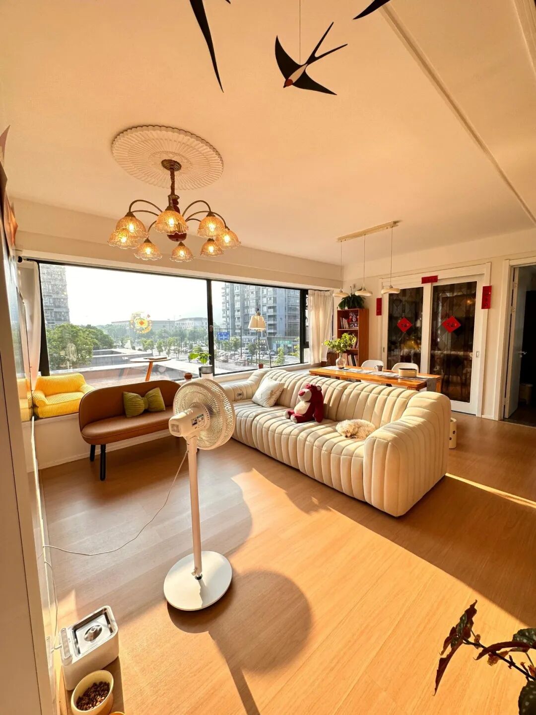 Tôi từng mê “phòng khách rộng” khi mua nhà - đến lúc dọn vào ở mới nhận ra 6 rắc rối không ai nói trước- Ảnh 4. Tôi từng mê “phòng khách rộng” khi mua nhà - đến lúc dọn vào ở mới nhận ra 6 rắc rối không ai nói trước- Ảnh 4.