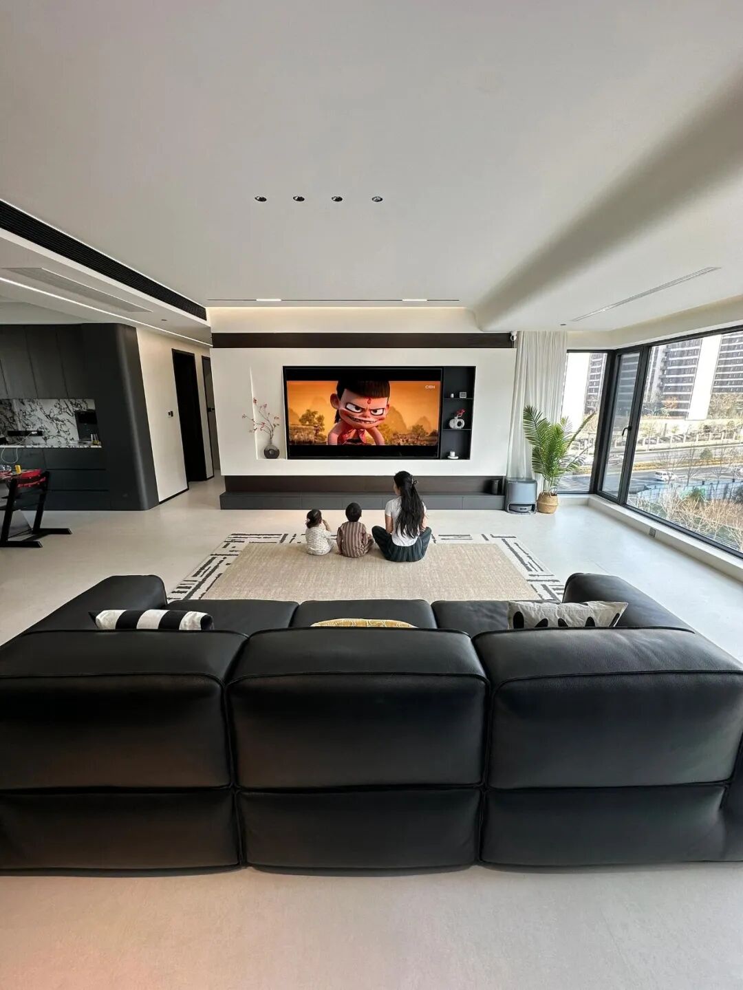 Tôi từng mê “phòng khách rộng” khi mua nhà - đến lúc dọn vào ở mới nhận ra 6 rắc rối không ai nói trước- Ảnh 7. Tôi từng mê “phòng khách rộng” khi mua nhà - đến lúc dọn vào ở mới nhận ra 6 rắc rối không ai nói trước- Ảnh 7.