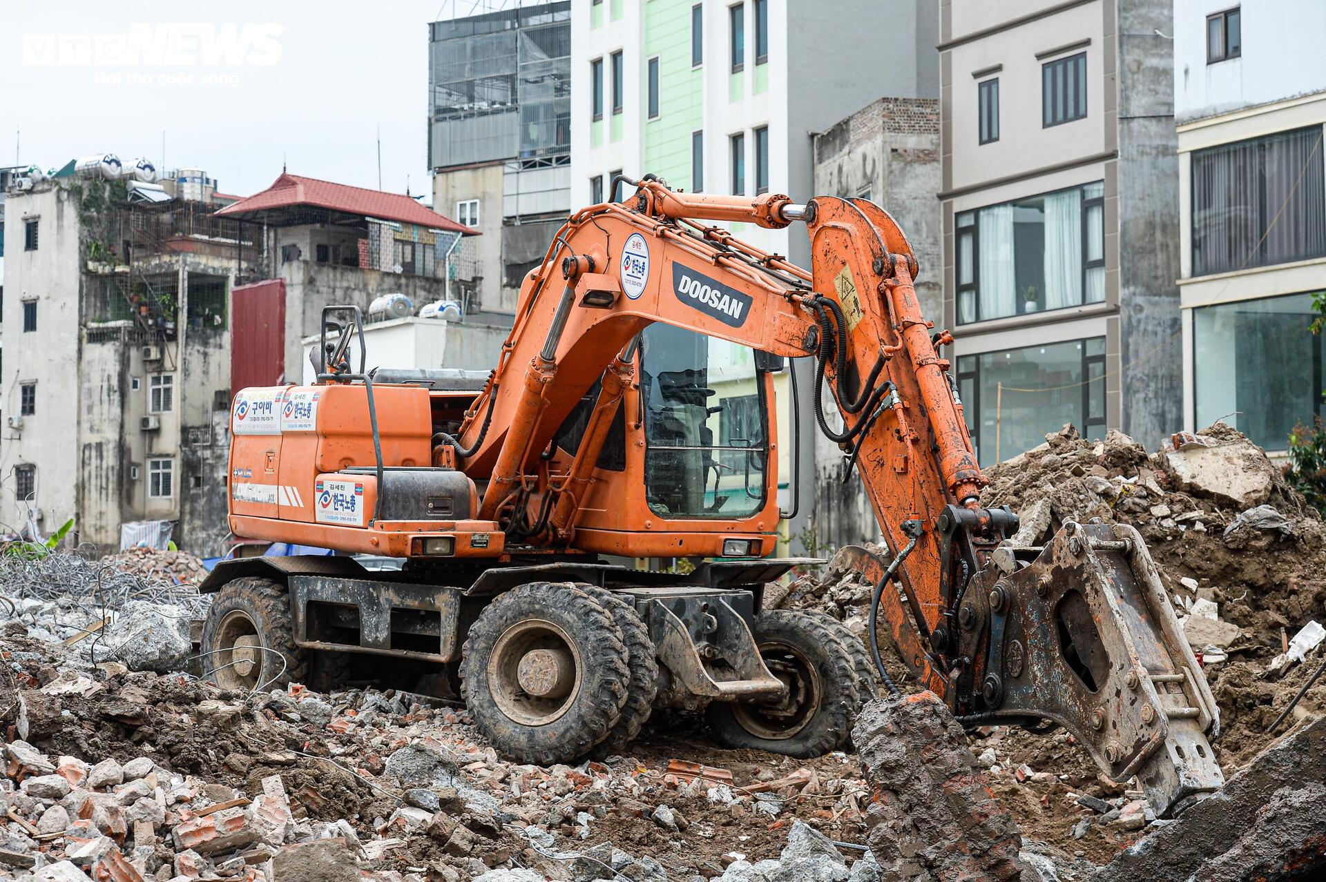 Hà Nội đẩy nhanh tiến độ phá dỡ công trình cho dự án Vành đai 2 , 5 năm 2026 - Ảnh 8. Hà Nội đẩy nhanh tiến độ phá dỡ công trình cho dự án Vành đai 2 , 5 năm 2026 - Ảnh 8.