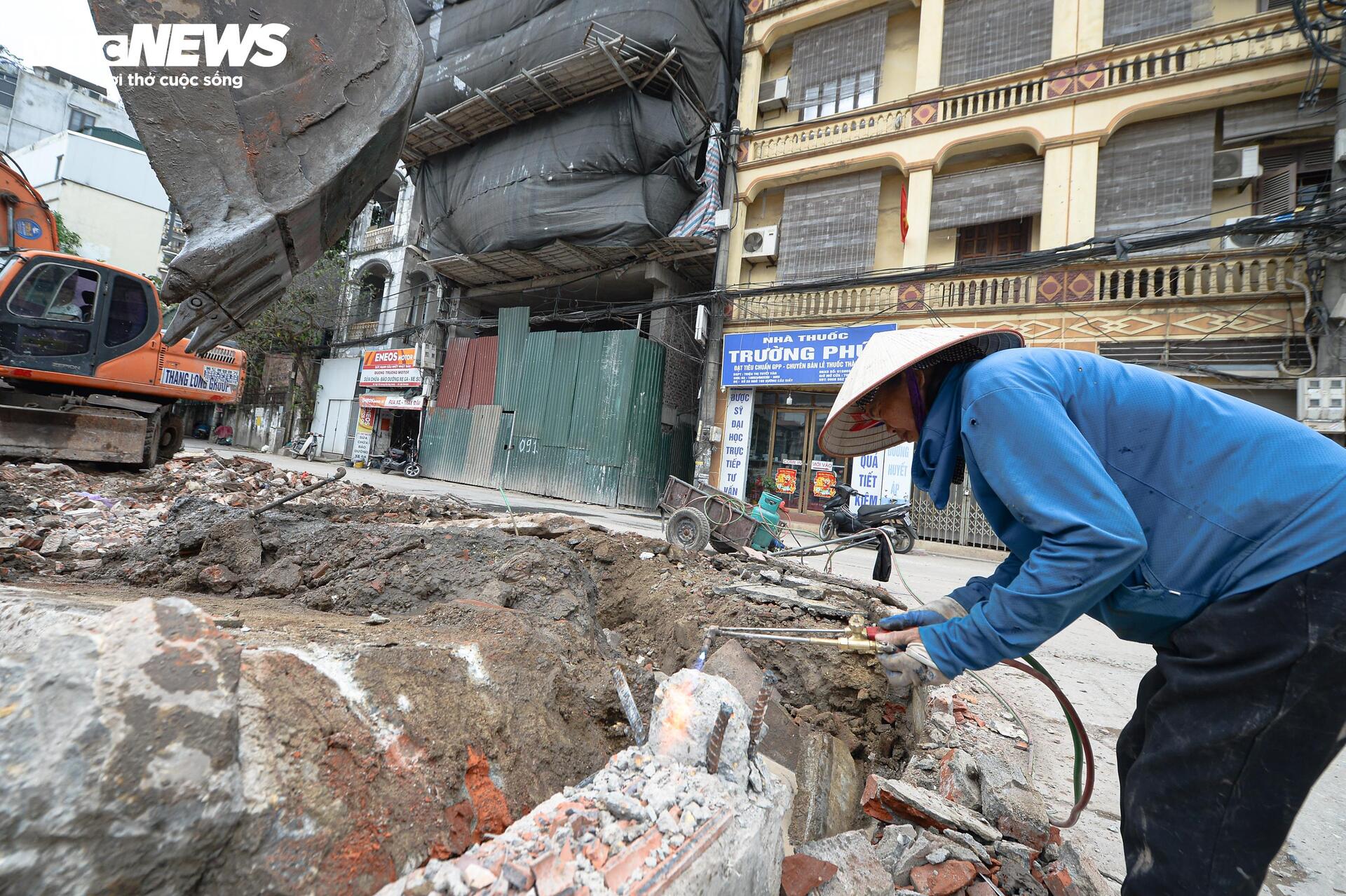Hà Nội đẩy nhanh tiến độ phá dỡ công trình cho dự án Vành đai 2 , 5 năm 2026 - Ảnh 12. Hà Nội đẩy nhanh tiến độ phá dỡ công trình cho dự án Vành đai 2 , 5 năm 2026 - Ảnh 12.