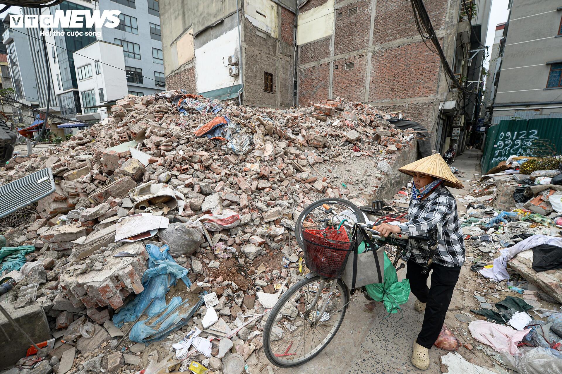 Hà Nội đẩy nhanh tiến độ phá dỡ công trình cho dự án Vành đai 2 , 5 năm 2026 - Ảnh 17. Hà Nội đẩy nhanh tiến độ phá dỡ công trình cho dự án Vành đai 2 , 5 năm 2026 - Ảnh 17.