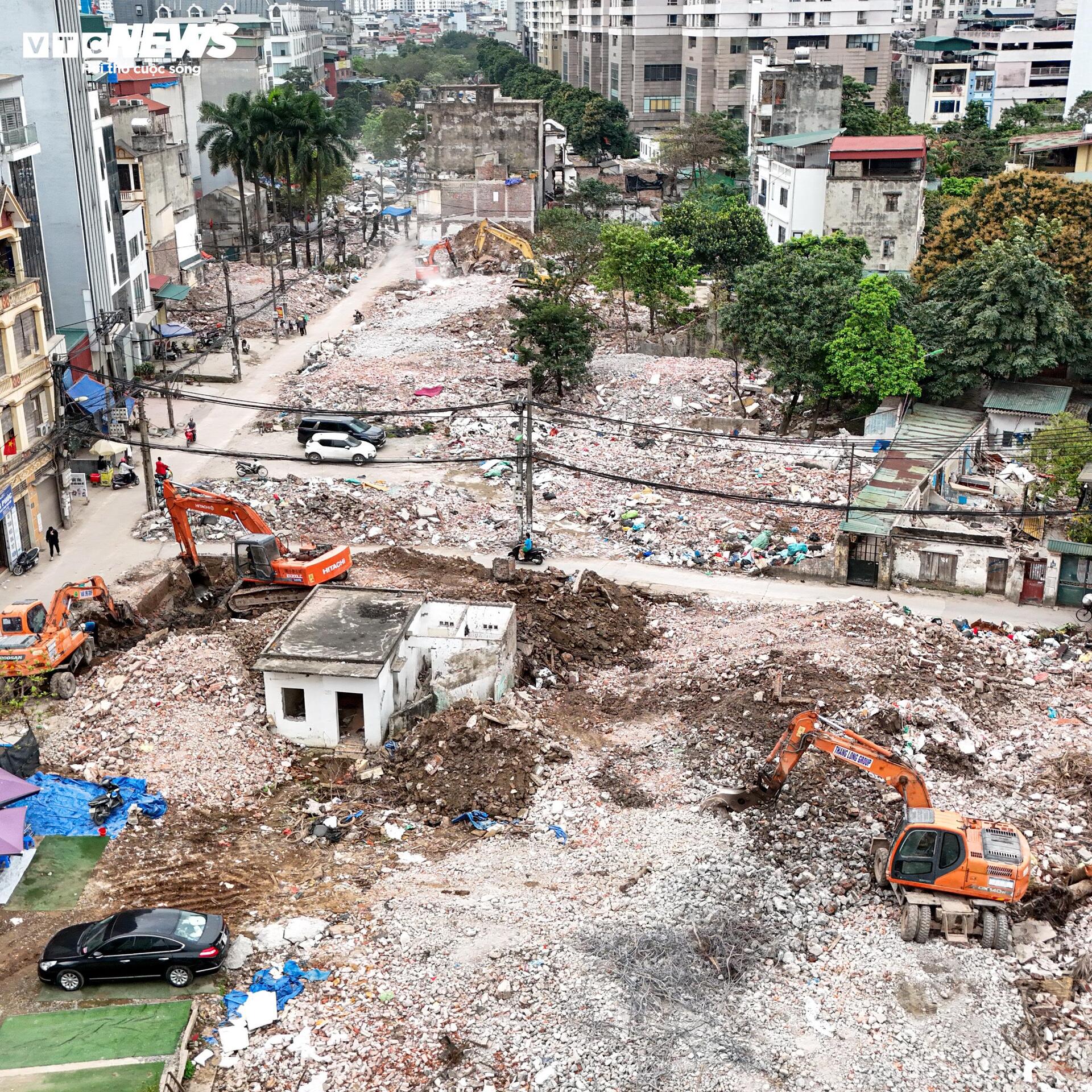 Hà Nội đẩy nhanh tiến độ phá dỡ công trình cho dự án Vành đai 2 , 5 năm 2026 - Ảnh 2. Hà Nội đẩy nhanh tiến độ phá dỡ công trình cho dự án Vành đai 2 , 5 năm 2026 - Ảnh 2.